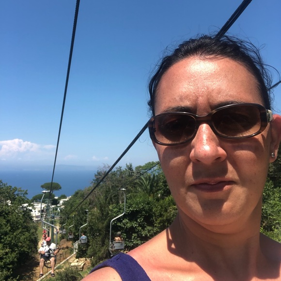 Meet your Posher, Carla - Picture 1 of 1